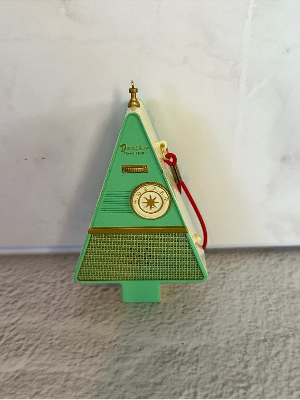 Daito Christmas Tree AM Transistor Radio Musical Ornament - Vintage
